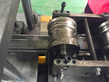 Rollo ligero automático del perno prisionero de la pista del indicador C que forma el techo Making7.5Kw del marco de la máquina