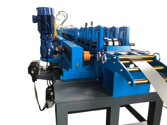 Máquina de moldeado de rollos de quilla ligera totalmente automatizada para aumentar la productividad