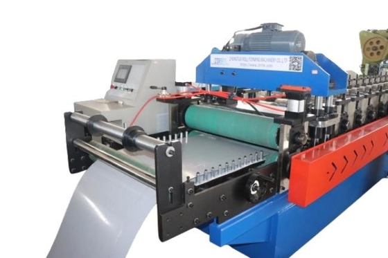 Máquina de moldear rollos de tablero y de revestimiento con aspecto texturizado