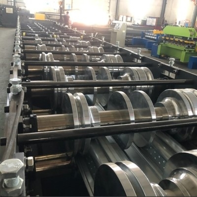 Máquina de moldeado de rodillos de cubierta Dovetail para el mercado de los EE.UU. Diseñada y fabricada para necesidades específicas de cada país
