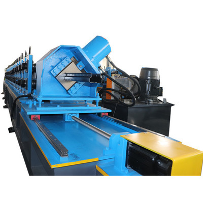 Máquina avanzada de moldeado de paneles de estantería para estantes verticales con sistemas de perforado y corte