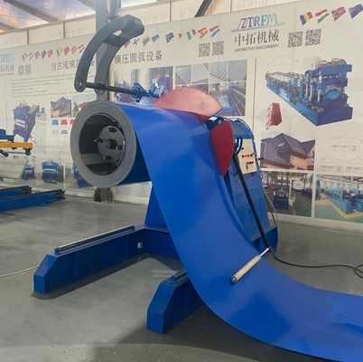 Versátil pisos azulejos de techo láminas de rodamiento máquina de formación en ruso