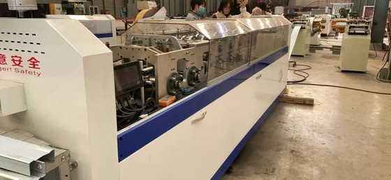 Máquina de rodamiento de la casa de la versión mágica con el canal C y el canal U como combinación