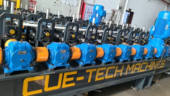 Máquina de moldeado de rodillos para acero y aluminio con capacidades de espesor de 30 a 16 gauges