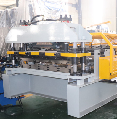 Máquina de moldeado de paneles de techo con accionamiento por cadena 220v