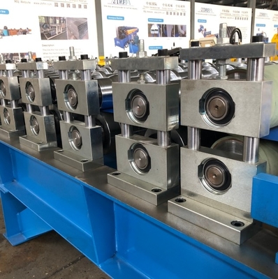 Máquina de fabricación de baldosas a paso de metal de alta velocidad