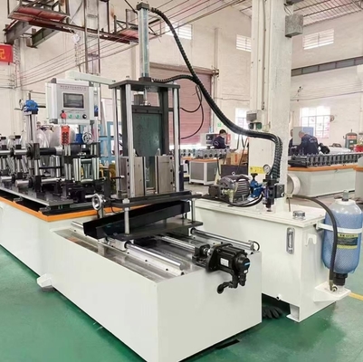 Máquina laminadora de perfiles de tubos deflectores de aluminio para la fabricación de tiras decorativas para techos